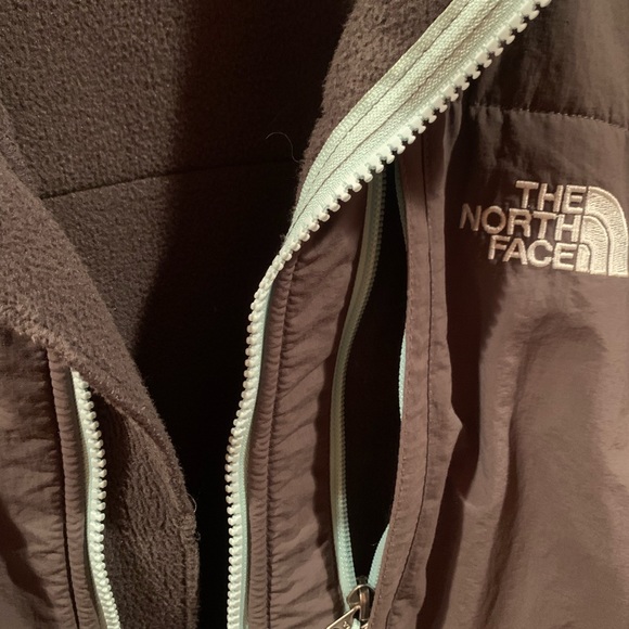 The North Face Fleece Jacket - Picture 7 of 7